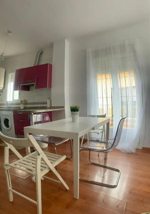 Luminoso En Totalmente Climatizado Apartamento