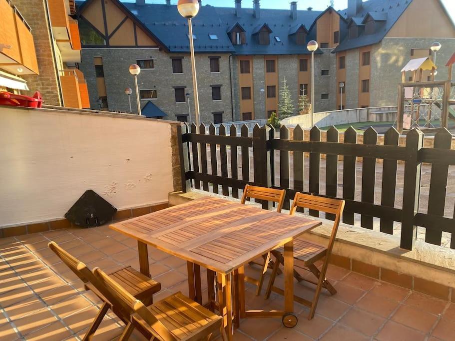 Precioso Apartamento En Zona Residencial Apartamento *
