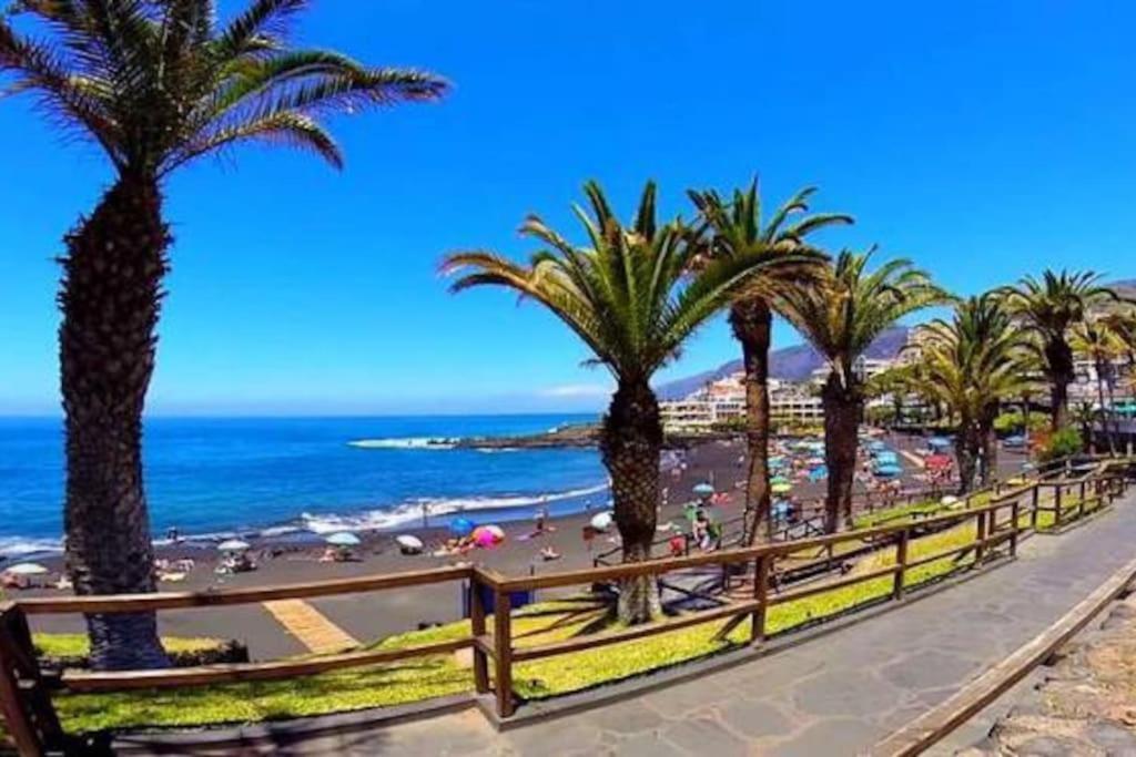 Neptuno “playa De Arenas” Puerto de Santiago (Tenerife)