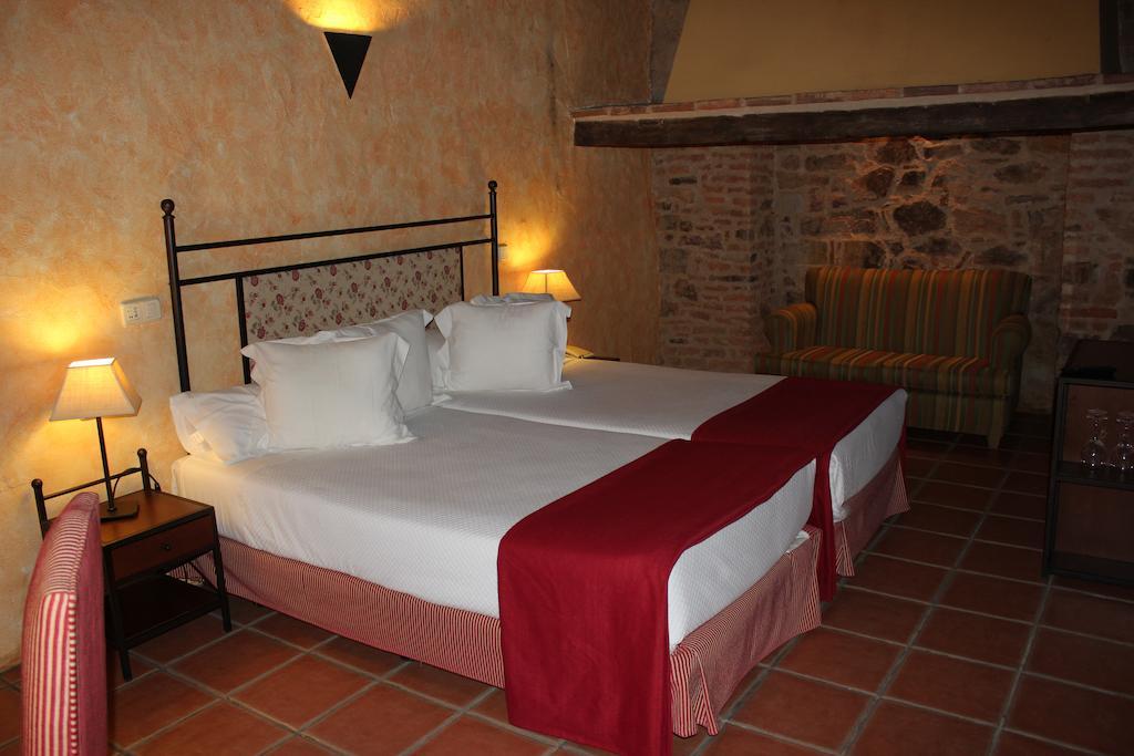 Hotel Plaza De Toros De Almadén