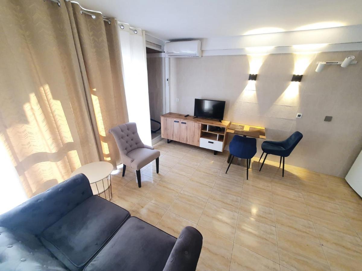Carrer De Nord ,apartamento 4 Personas *