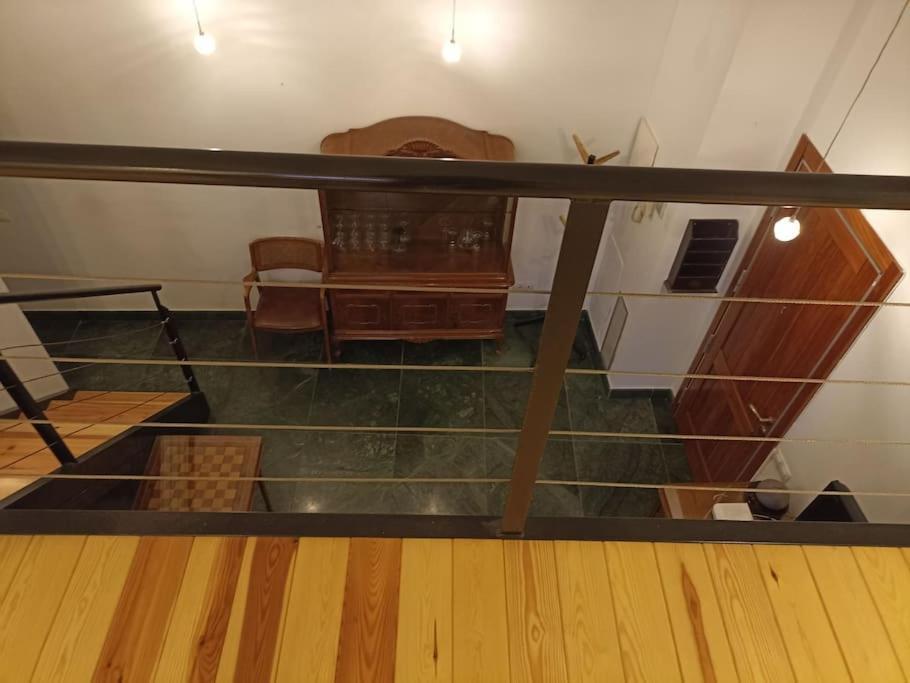 Piso Encantador En El Centro De Apartamento *