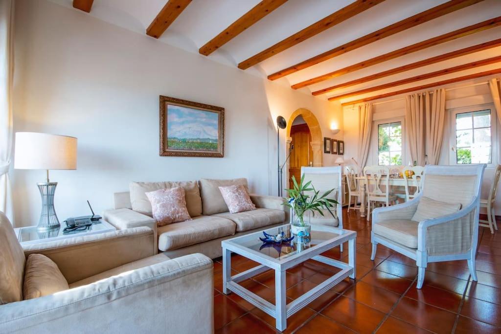 Villa Nuevo: Con Vistas Al Mar En De Lujo Jávea