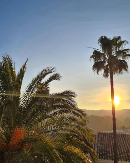 Luxury 4 Bed Townhouse Duquesa With Breathtaking Views Close To Port And * Manilva
