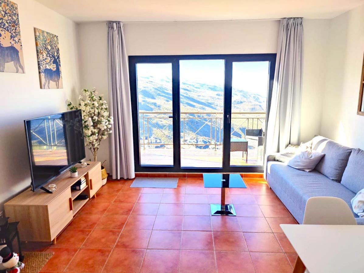 Apartment Bed And Snow Zona Media Sierra Nevada