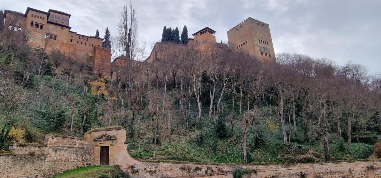 Pensión Patrimonio Arabe Vista A La Alhambra *