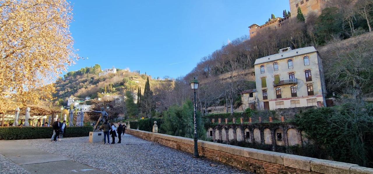 Patrimonio Arabe Vista A La Alhambra Pensión Granada