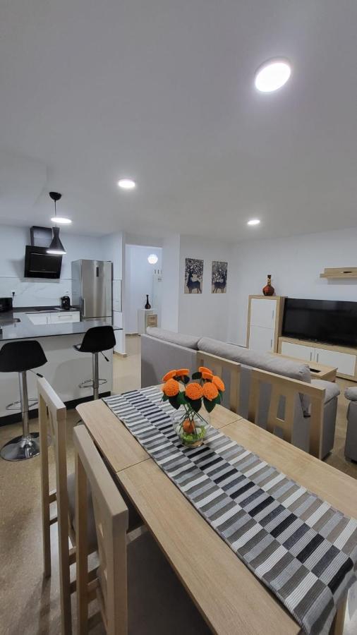 Alpandeire Apartment *