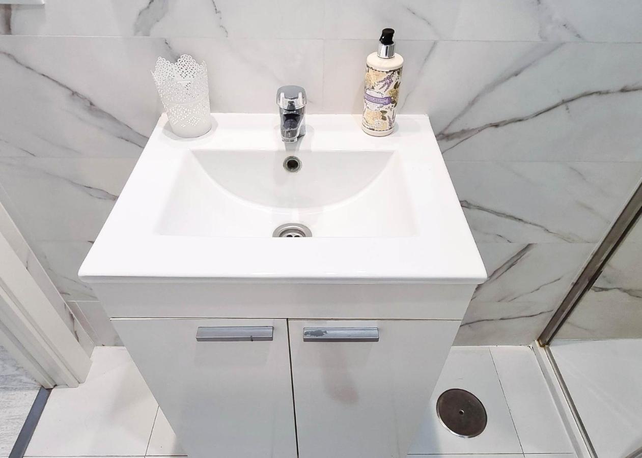 Apartamento Marino Ii 206. Great Second-line To The In Centre. *
