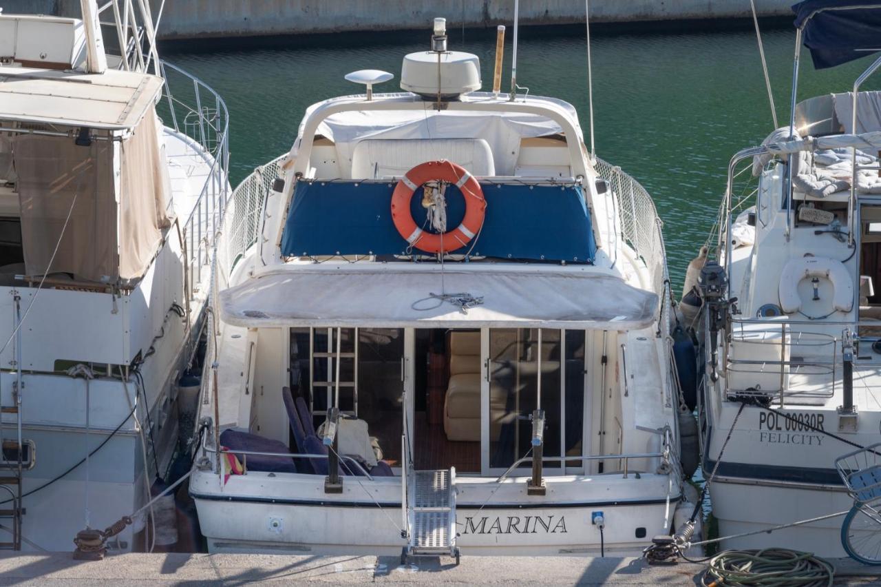 Boat Barcelona Hotel en barco Sant Adrià de Besòs