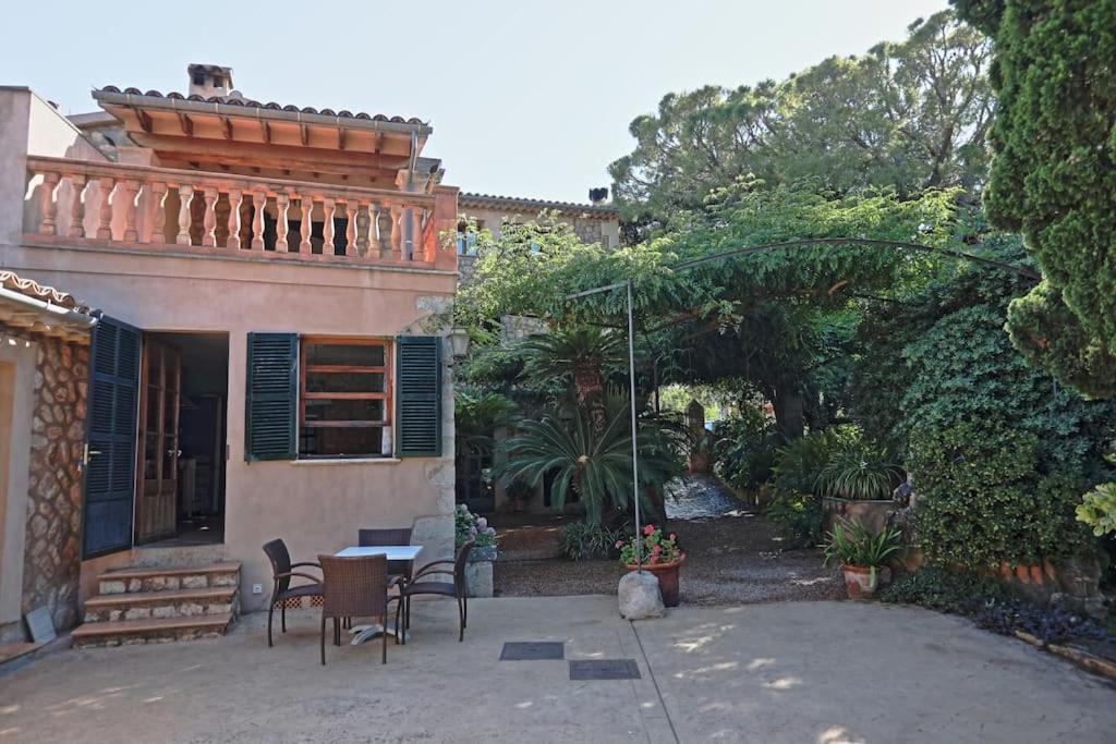 Massana, Excelentes Vacaciones Con Piscina Villa