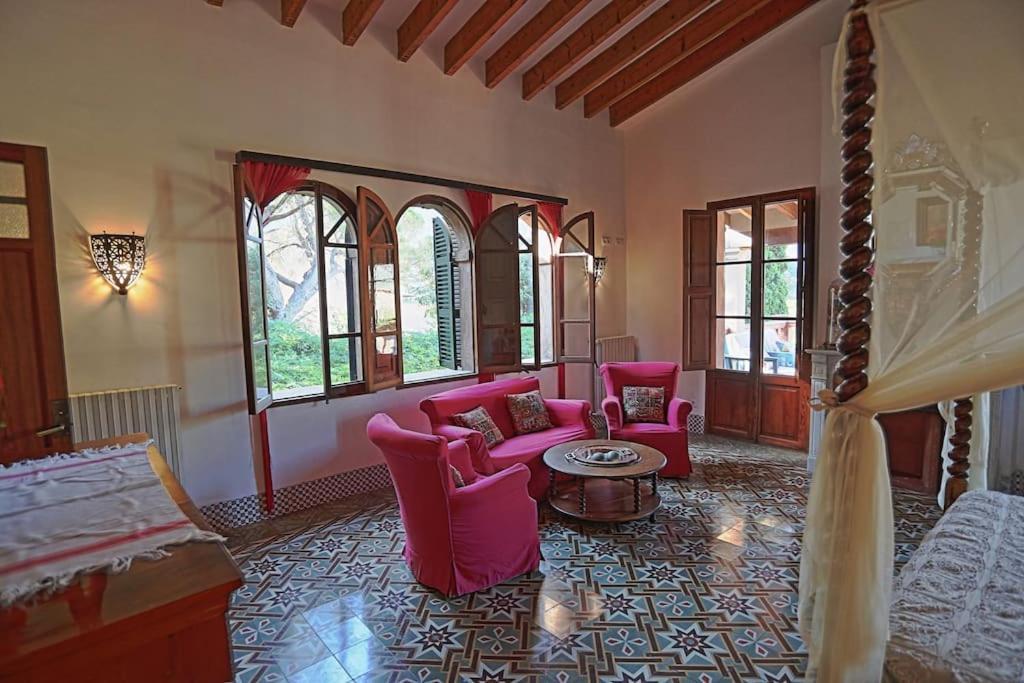 Massana, Excelentes Vacaciones Con Piscina Villa
