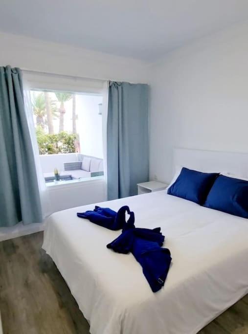 Apartamento Playa Bastian First Line Of The Sea *