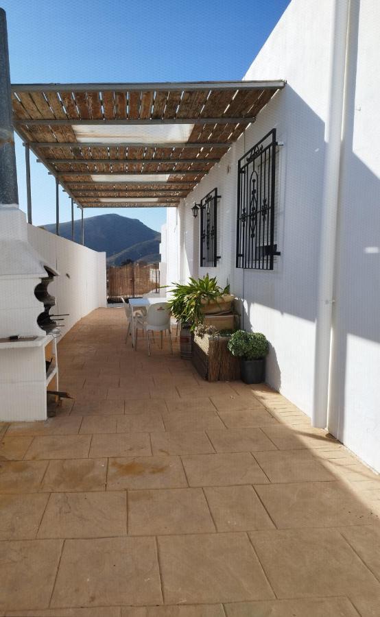 Casa Clara Vivienda Con Patio Exterior Y Barbacoa * Nijar