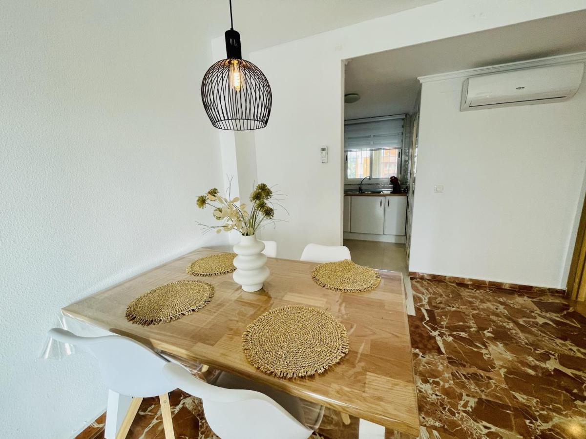 A982 - - 2004 Apartamento *