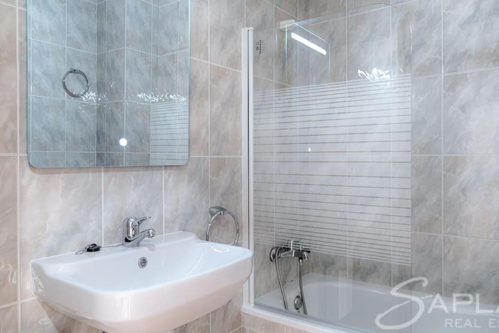 Saplan Real Estate Pensaueth * Salardú