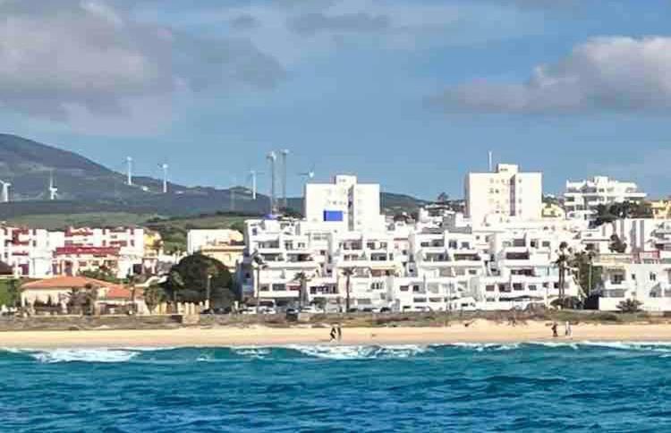 With Ocean Views And Pool Holiday home