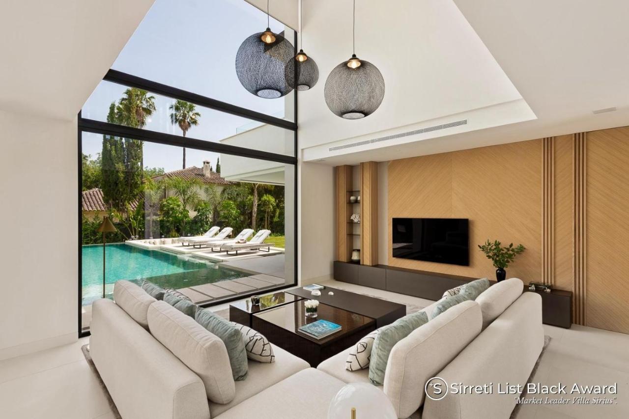 Vacation I Sirius, Golf Valley, Private Heated Pool, Sauna, Billiard, Cinema, Awarded Villa