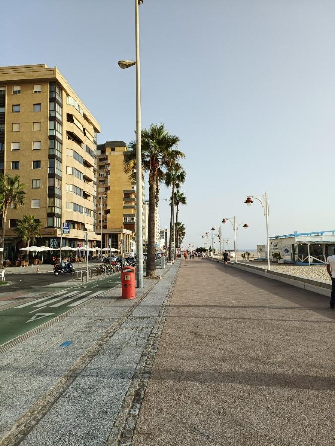 Piso Avenida Junto A La Playa Apartamento Cádiz