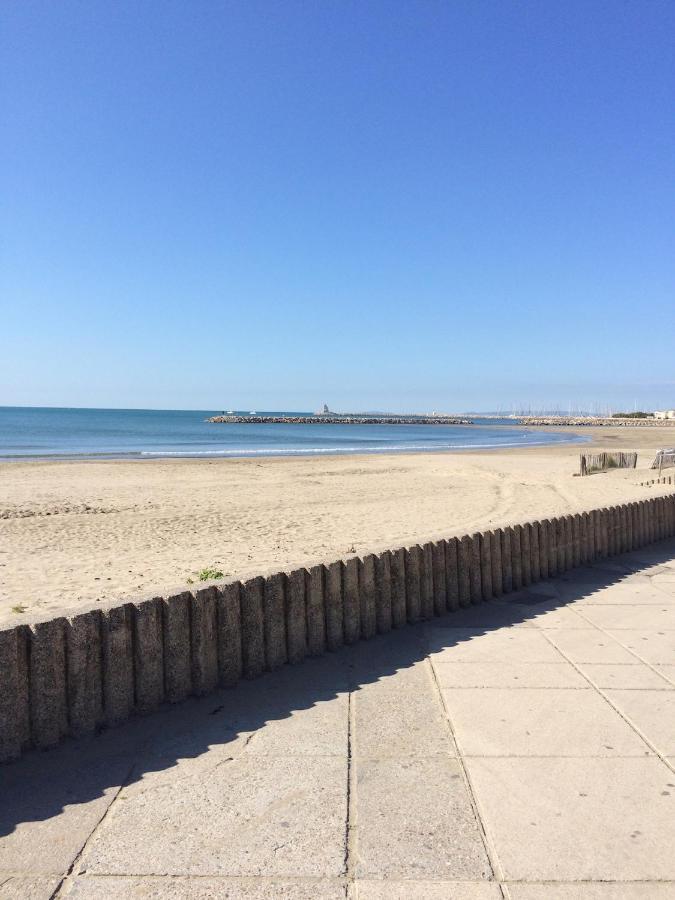 Stylish 3 Bed House 2 Bathrooms, With Patio, Roof Terrace And Communal Pool 5 Minutes Away From The Beautiful Spanish White Village Of Pueblo And Only 20 Mins From The Sea Casa rural Casares
