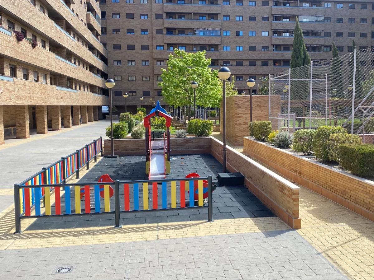 Apartment Aires De Toledo-parque Warner Y Madrid En Familia