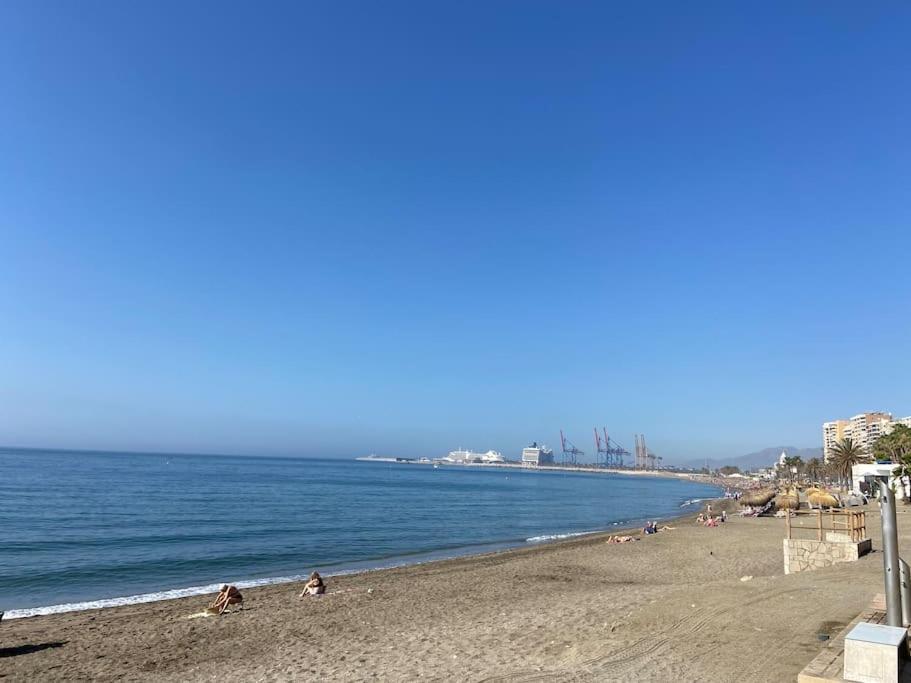 Apartamento Exclusivo Bajo Frente Al Mar - Playa La Caleta Málaga