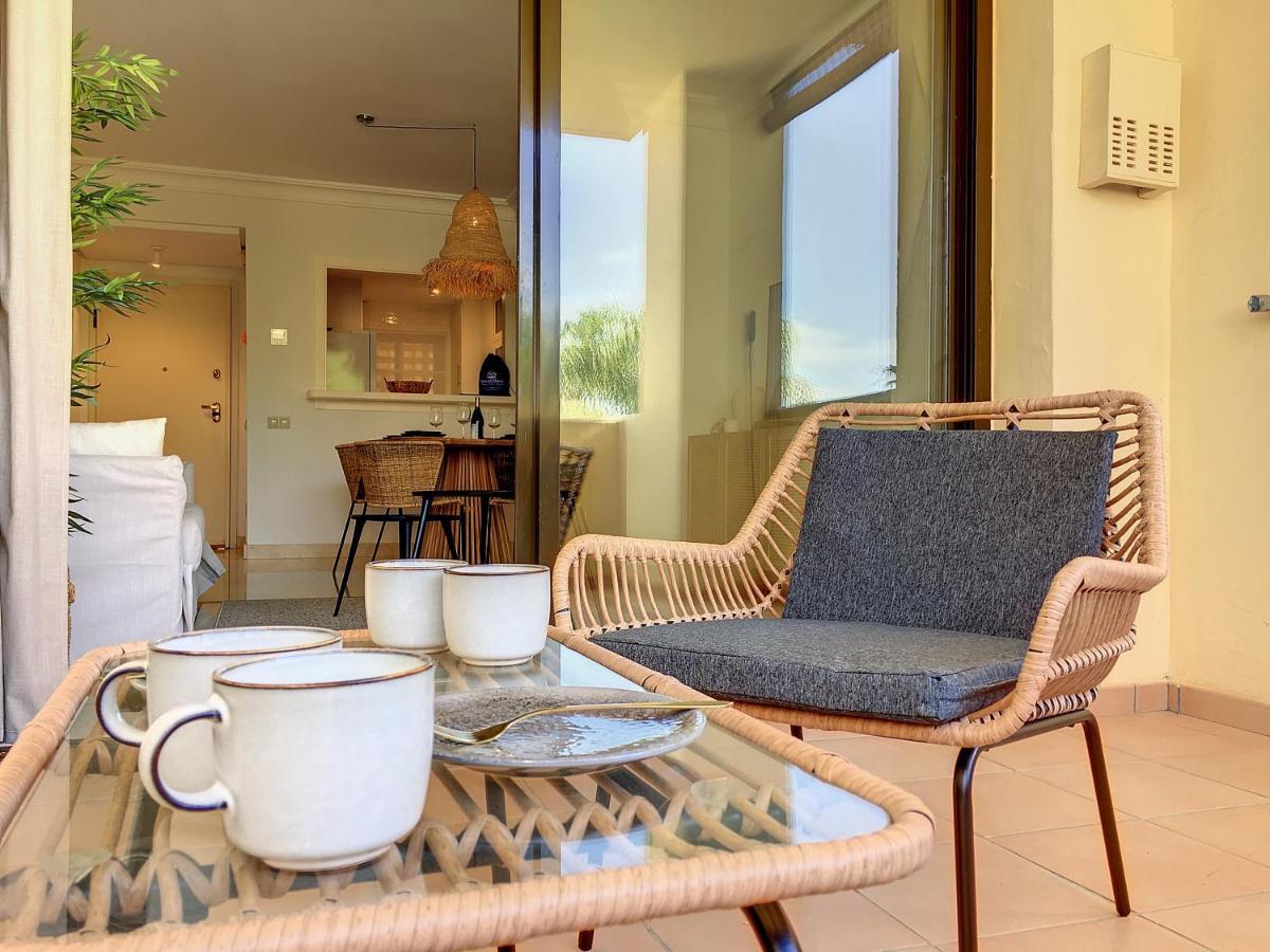 Apartamento Roda Golf - 8809 *