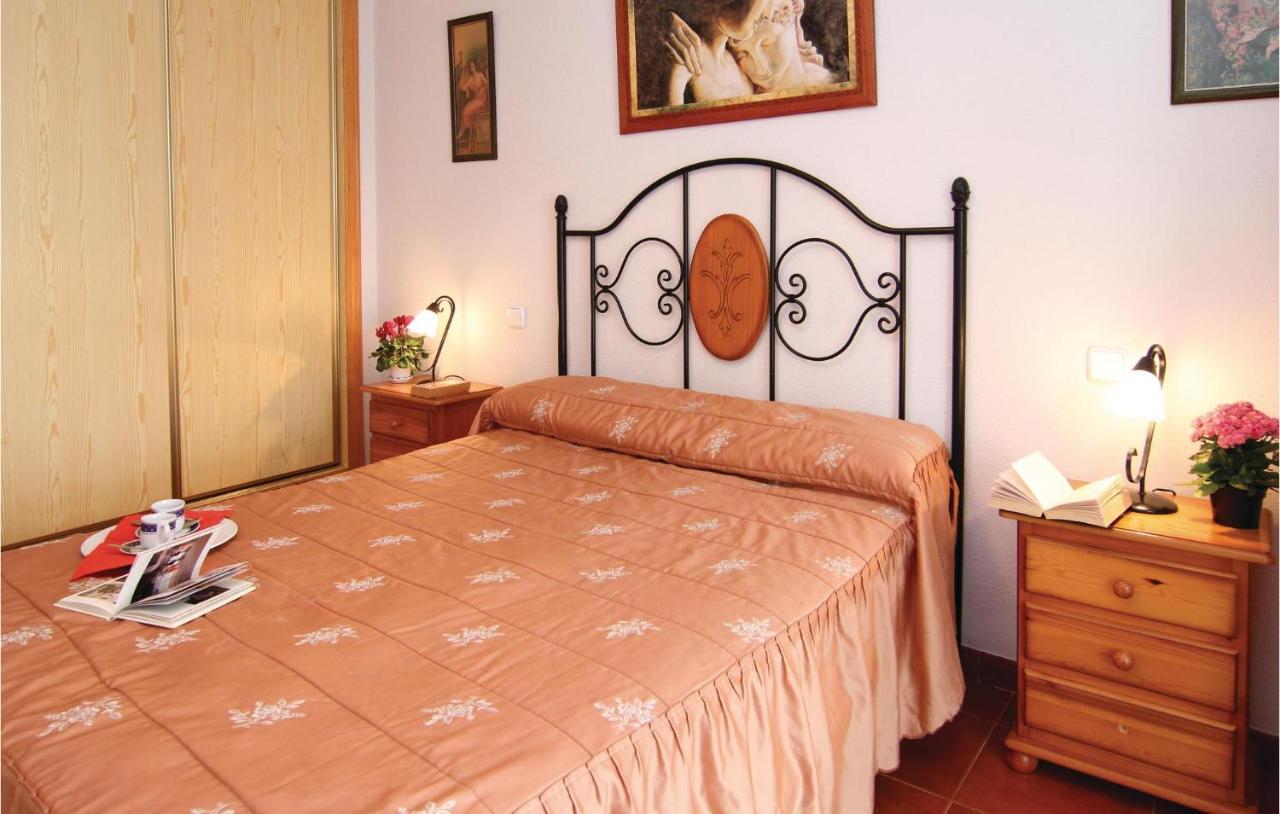 2 Bedroom Awesome In Apartamento *