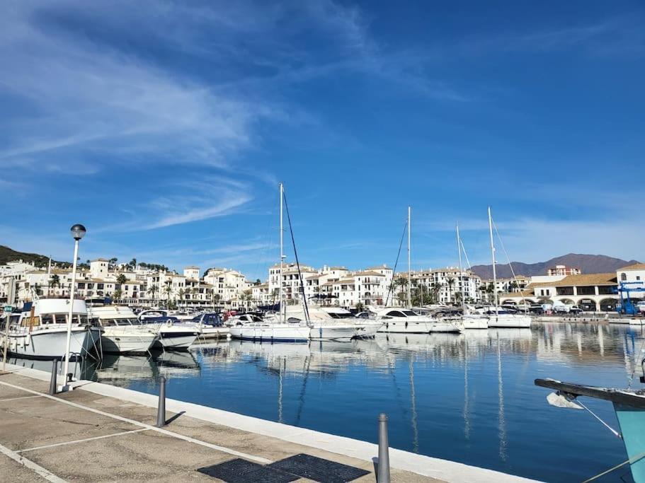 Luxury 4 Bed Townhouse Duquesa With Breathtaking Views Close To Port And