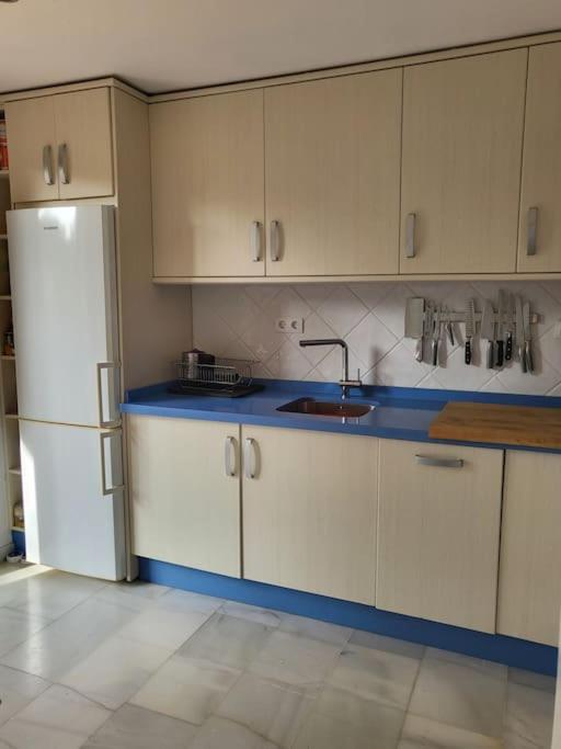 Luxury 4 Bed Townhouse Duquesa With Breathtaking Views Close To Port And * Manilva