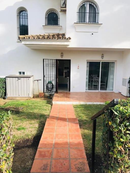 Apartamento Luxury 4 Bed Townhouse Duquesa With Breathtaking Views Close To Port And