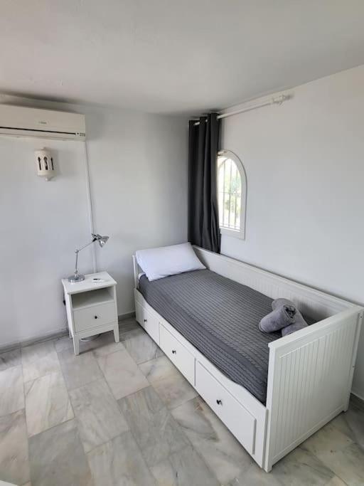 Luxury 4 Bed Townhouse Duquesa With Breathtaking Views Close To Port And *