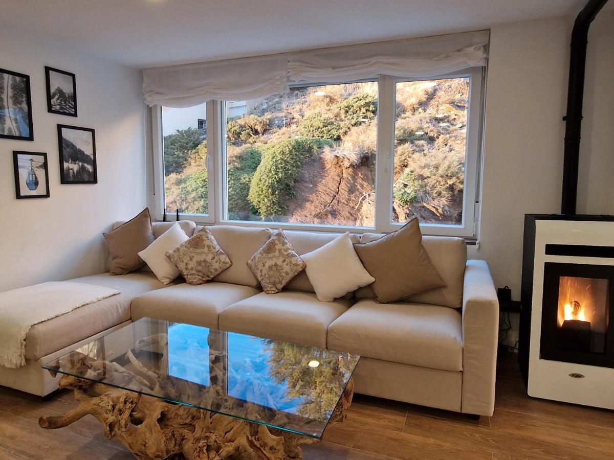 Brand New Very Cosy And Awesome Display Close To The Slope! Private Parking Sierra Nevada