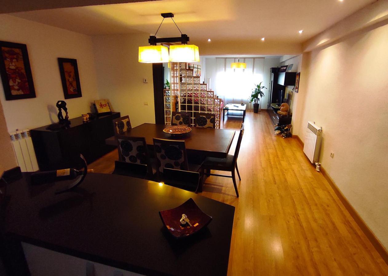 Acogedor Rincon Charro 75m2 Junto Al Corte Ingles Y Zona De Tapas De Van Dyck *