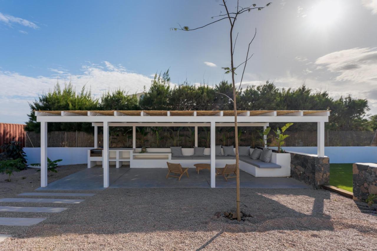 Elena, Luxery With Swimming Pool! Lajares