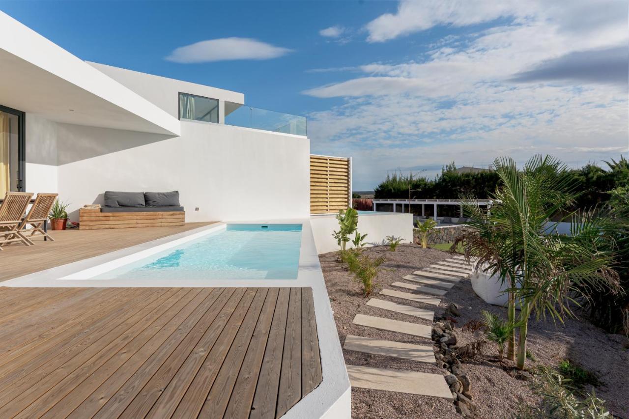 Elena, Luxery With Swimming Pool! Lajares