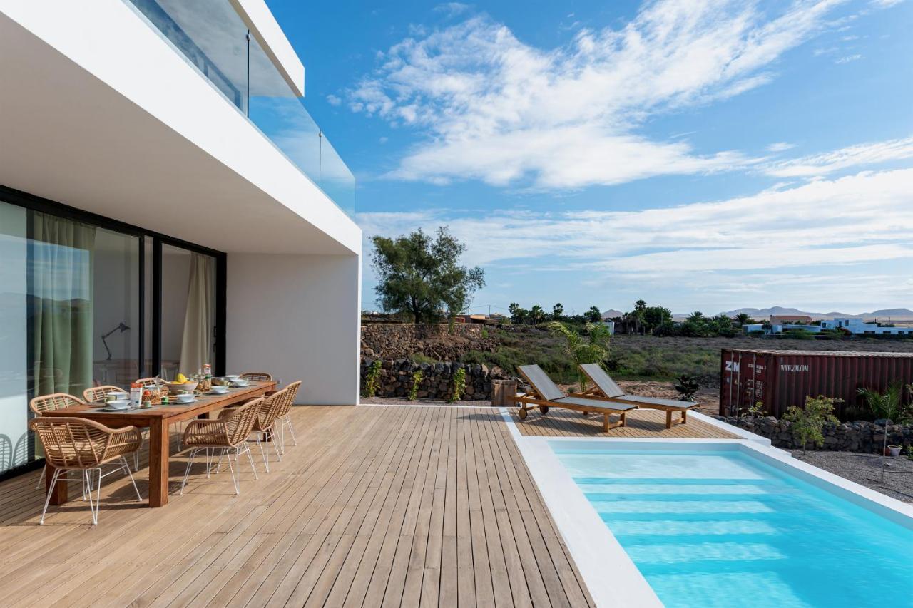 Elena, Luxery With Swimming Pool!