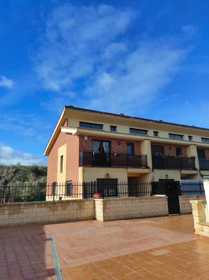 Сasa de vacaciones En El Corazon Del Barrio De La Estacion *