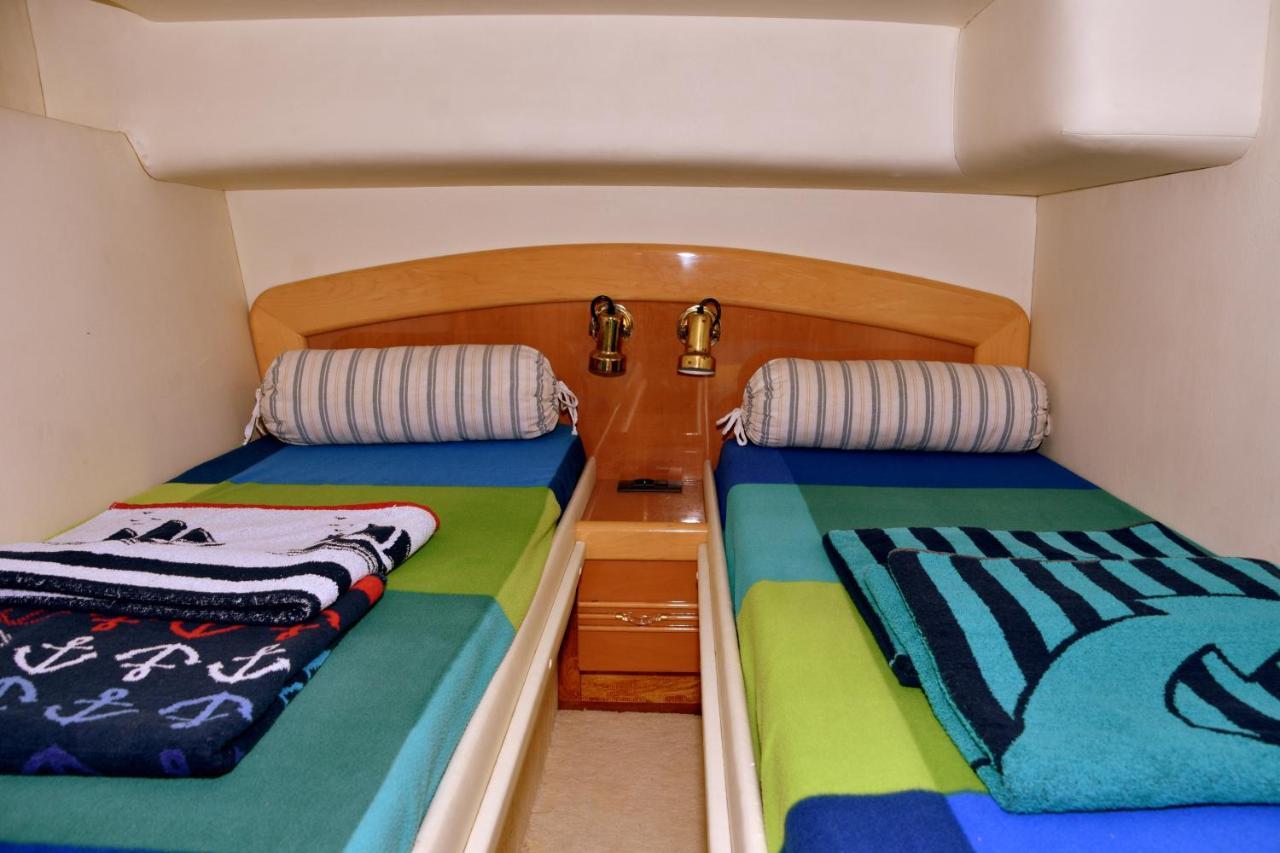 Luxury Yacht Kamikara Botel