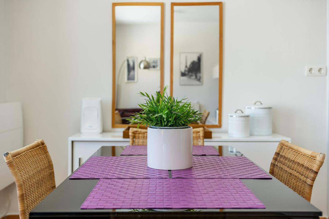 Apartment Candela *