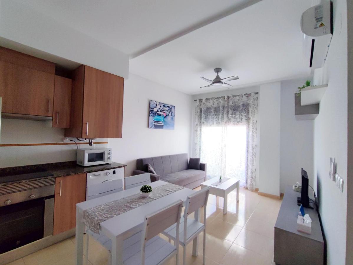 Con Patio, Piscina Y Parking Privado *