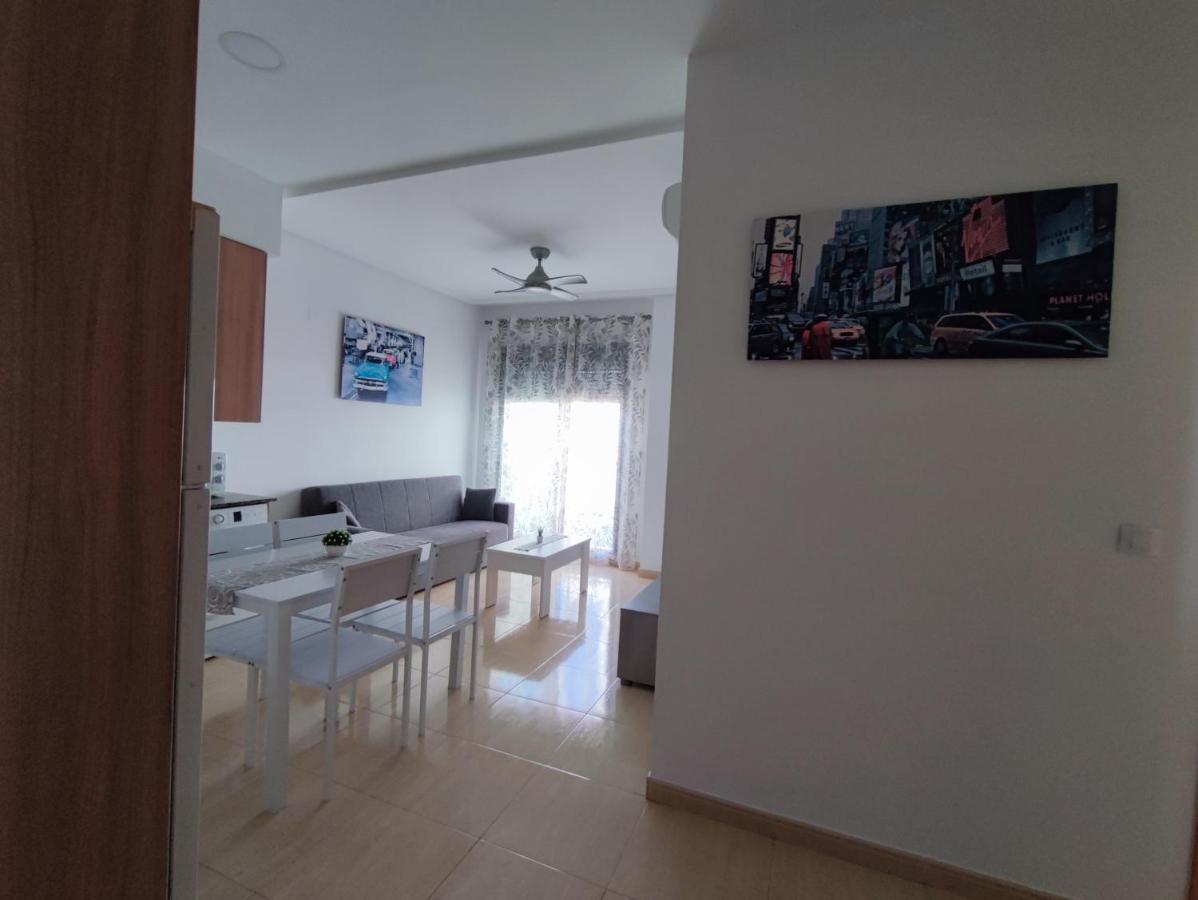 Apartamento Con Patio, Piscina Y Parking Privado *