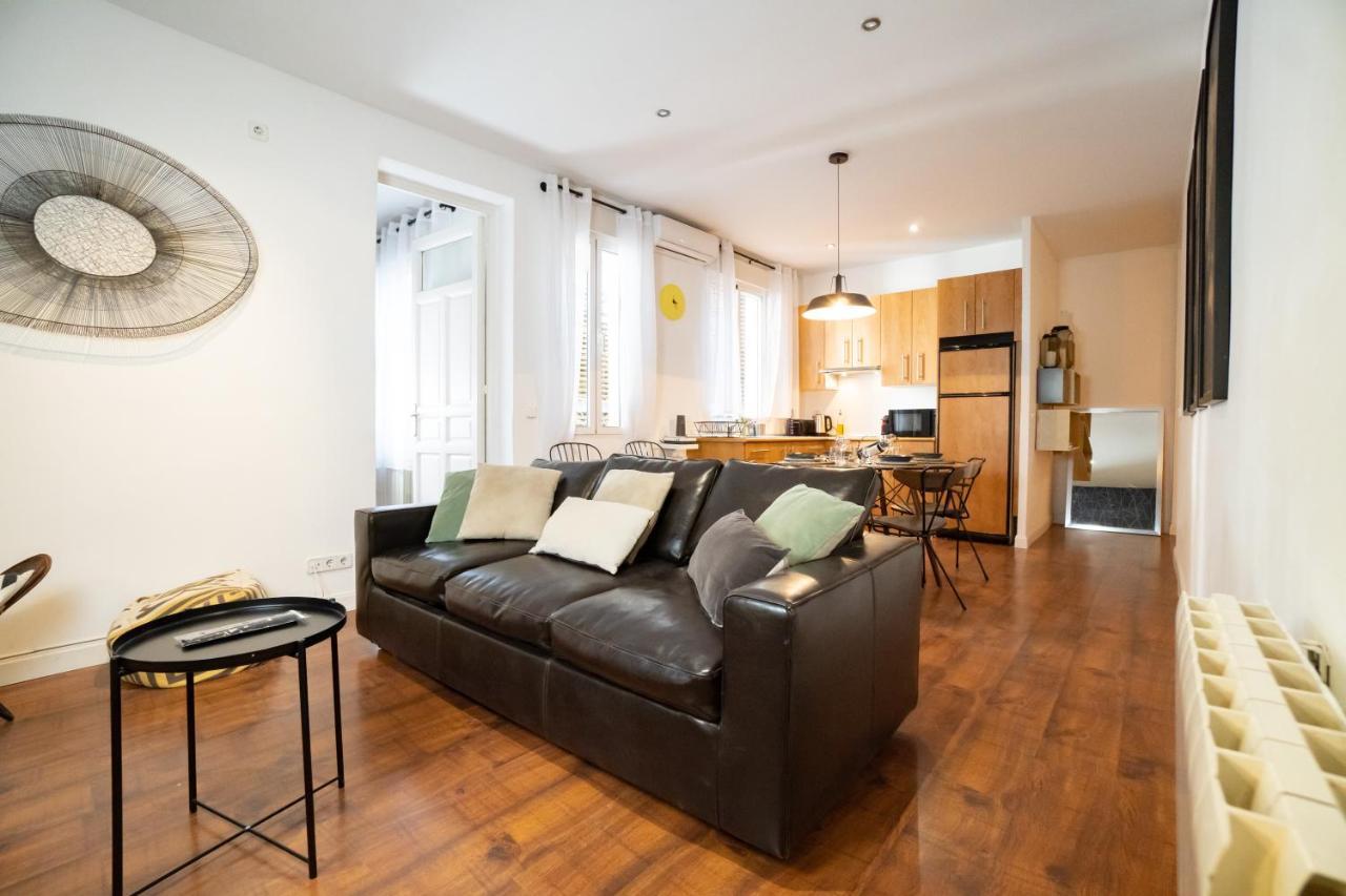Modern In Downtown Area-2beds 1bath-plaza Mayor Apartamento
