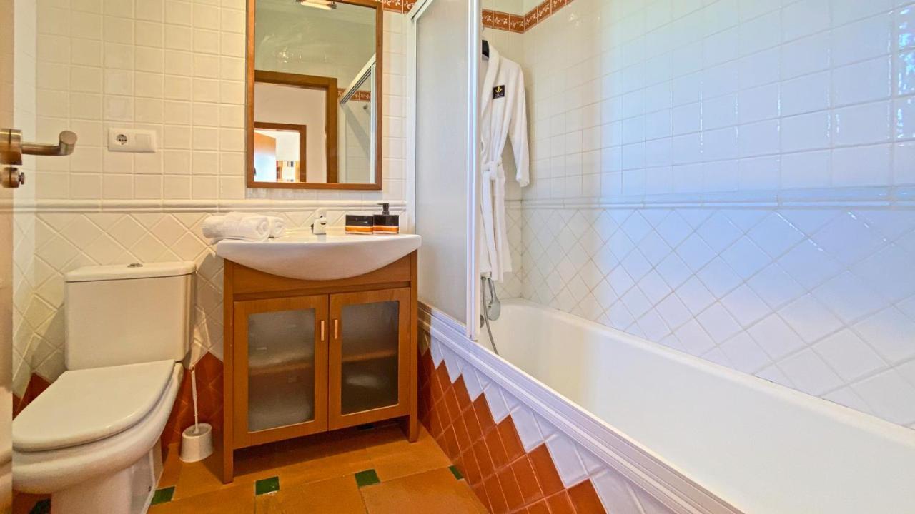 Villa El Palmar With 3 Bedrooms Close To The