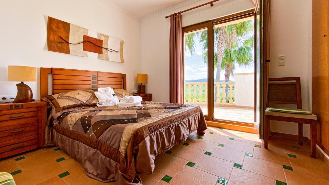 El Palmar With 3 Bedrooms Close To The *