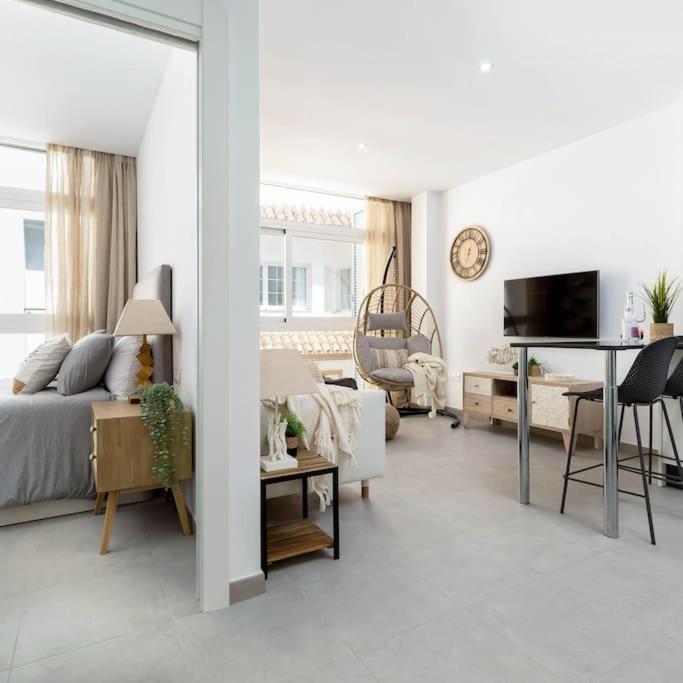La Cala Beach, La Cala De Mijas. Apartment La Cala De Mijas