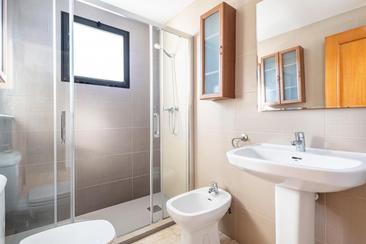 Kennedy Ii 5-c Levante Area Apartment *