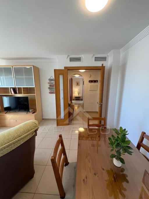 5 Square Apartment