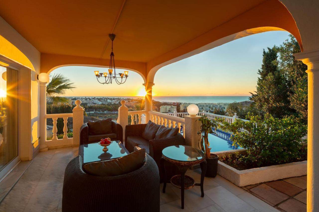 Large Family 500m From With Stunning Views Сasa de vacaciones El Faro