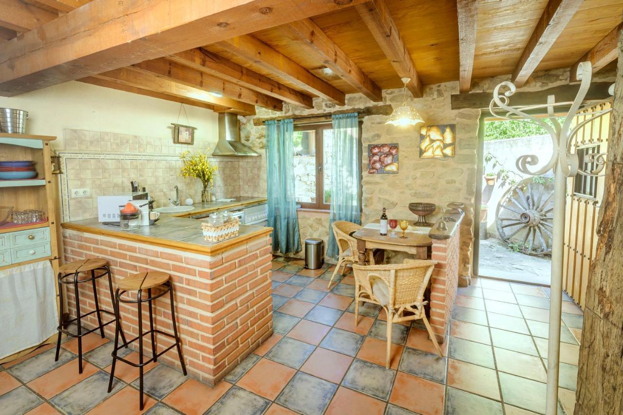 El Colirrojo - Sitios De Aravalle * Casas del Abad